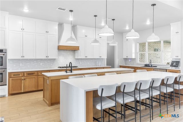 $1,985,000 | 13428 Knob Hill Road, Rogers, TX 76569