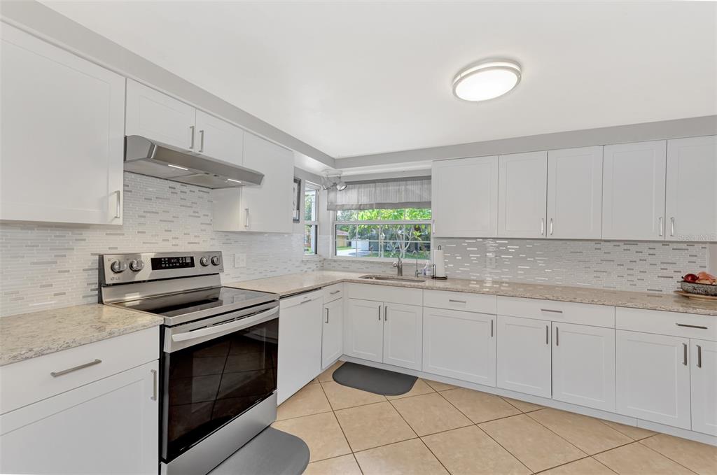 3343 Savage Road Sarasota, FL 34231 - Photo 22 of 57 Gallery Image 22