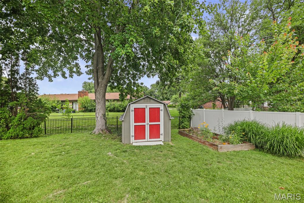 803 Indian Springs Road O'Fallon, IL 62269 - Photo 9 of 46