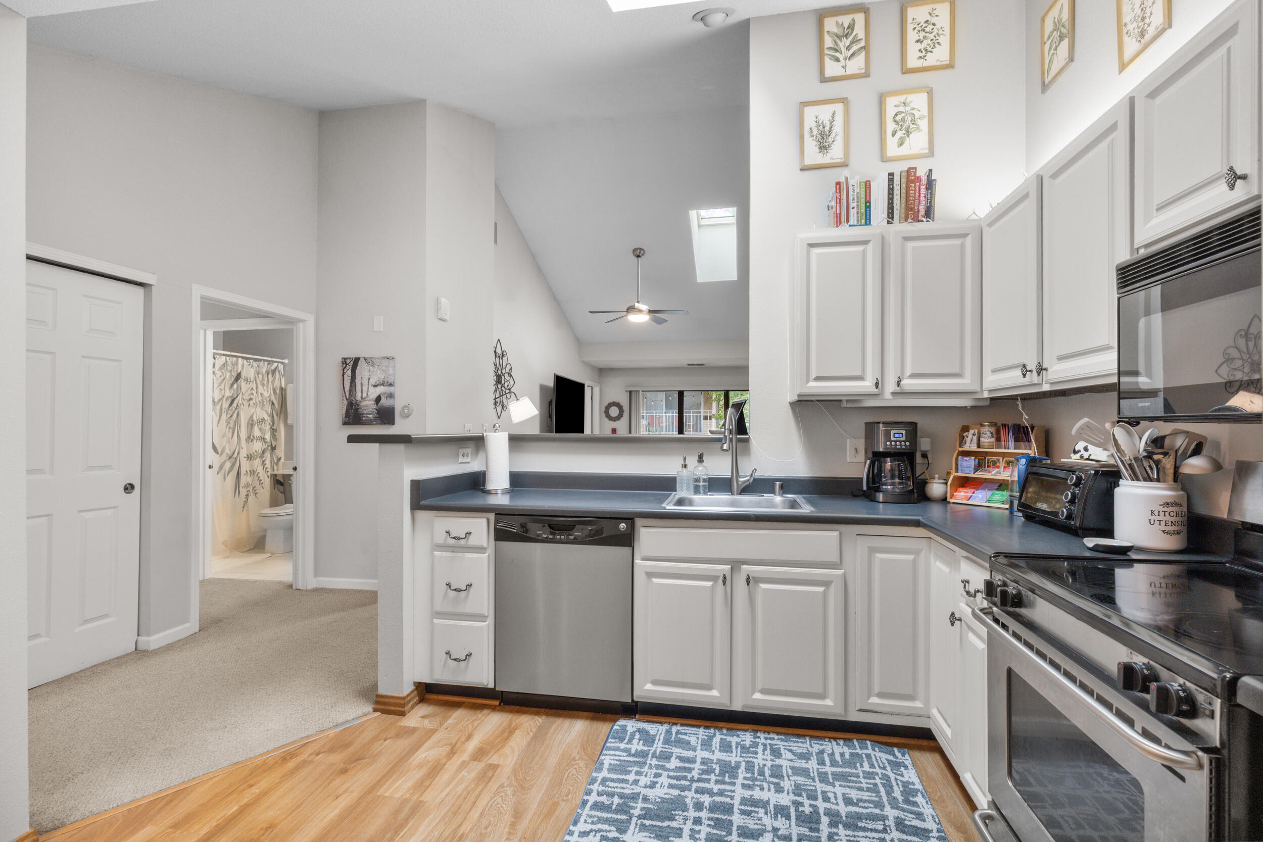 500 West Bender Road, Unit 13 Glendale, WI 53217 - Photo 10 of 21 photo sep 15 2026, 12 53 15 am