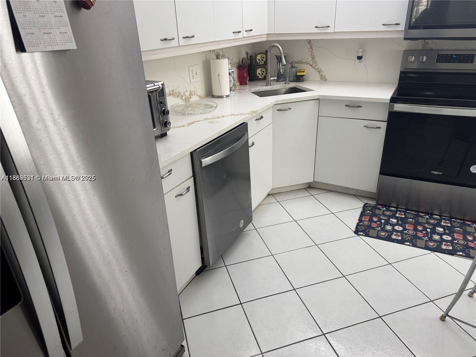 5133 Brisata Circle, Unit L Boynton Beach, FL 33437 - Photo 7 of 42