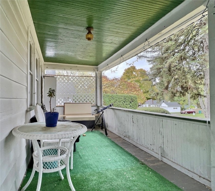 238 Seymour Road Irondequoit, NY 14609 - Photo 3 of 20