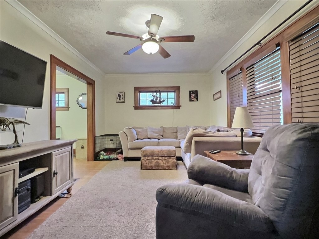 238 Seymour Road Irondequoit, NY 14609 - Photo 5 of 20