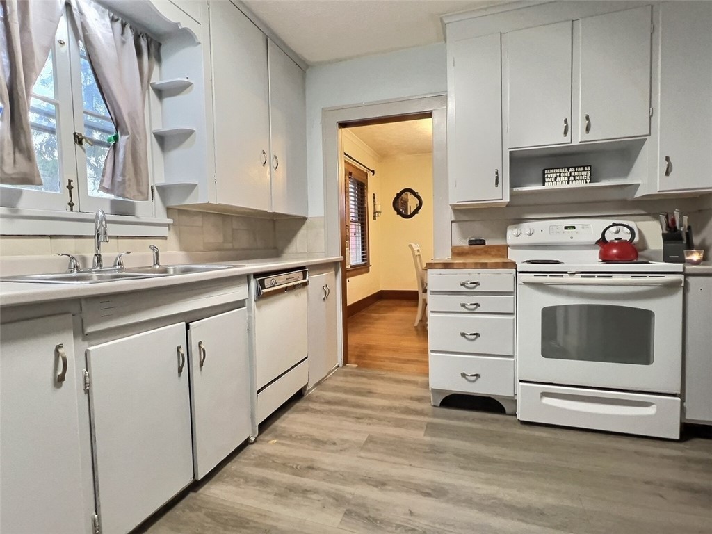 238 Seymour Road Irondequoit, NY 14609 - Photo 8 of 20