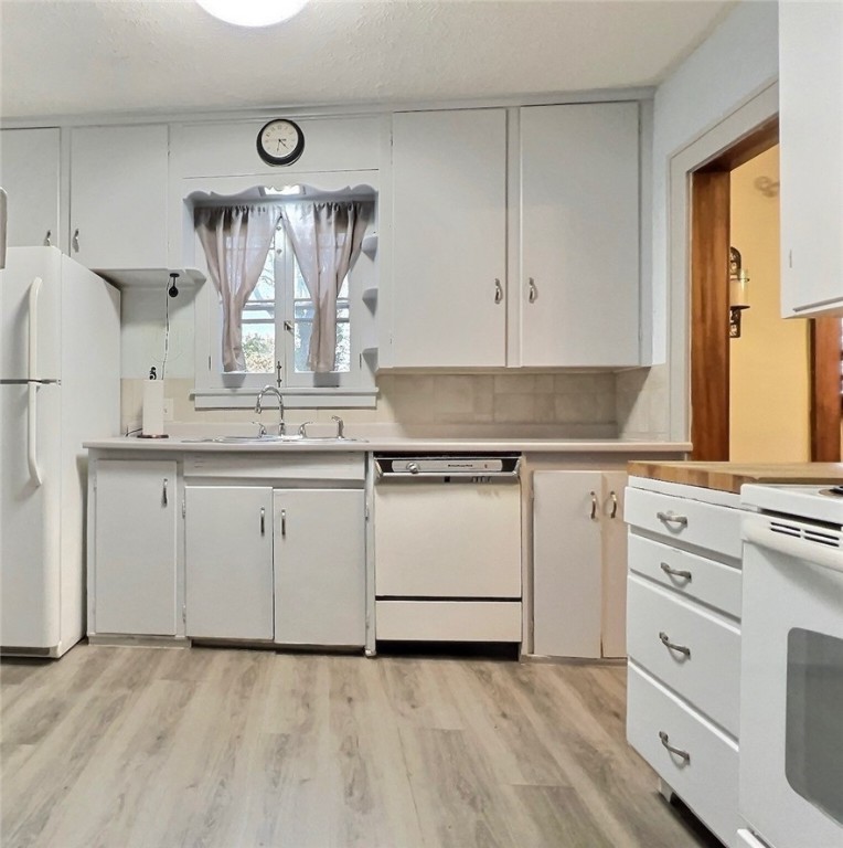 238 Seymour Road Irondequoit, NY 14609 - Photo 9 of 20