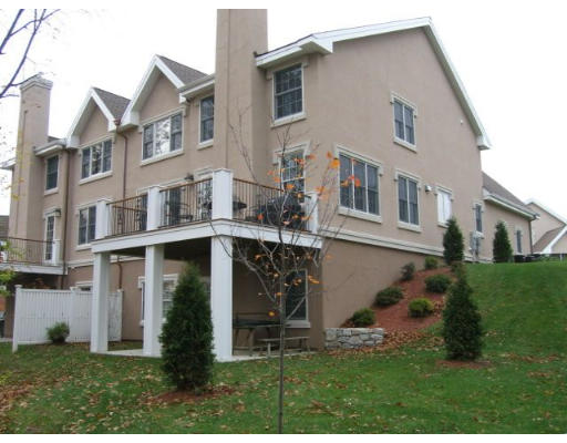 287-47 Langley Road, Unit 47 Newton, MA 02459 - Photo 1 of 4