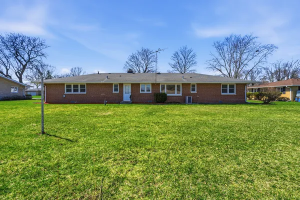 $359,900 | 3300 Caroline Drive, Joliet, IL 60435