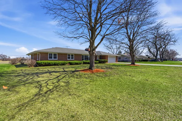 $359,900 | 3300 Caroline Drive, Joliet, IL 60435