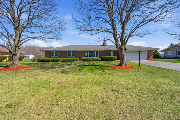 $359,900 | 3300 Caroline Drive, Joliet, IL 60435