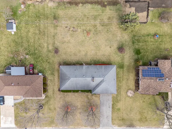 $359,900 | 3300 Caroline Drive, Joliet, IL 60435