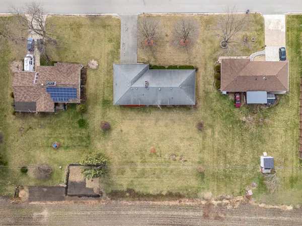 $359,900 | 3300 Caroline Drive, Joliet, IL 60435