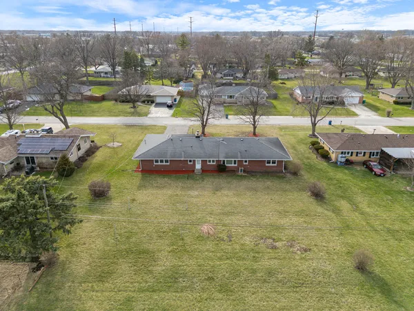 $359,900 | 3300 Caroline Drive, Joliet, IL 60435