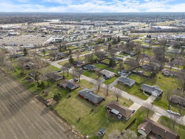 $359,900 | 3300 Caroline Drive, Joliet, IL 60435