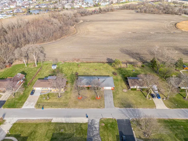 $359,900 | 3300 Caroline Drive, Joliet, IL 60435