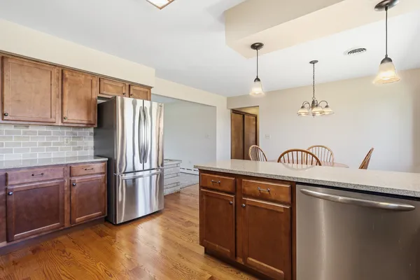 $359,900 | 3300 Caroline Drive, Joliet, IL 60435