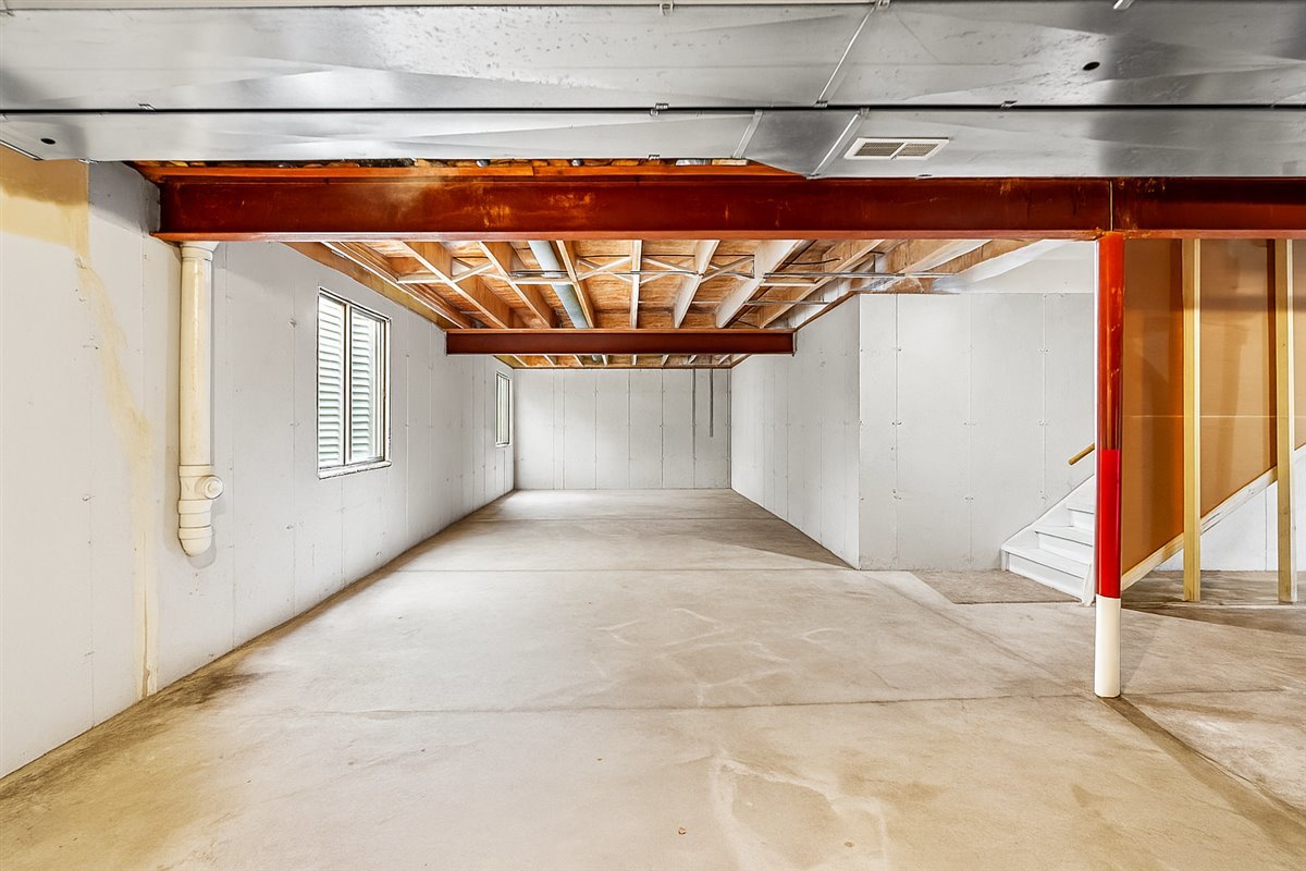 2172 Prairie Trail Round Lake Heights, IL 60073 - Photo 21 of 28 a view of empty room with wooden floor