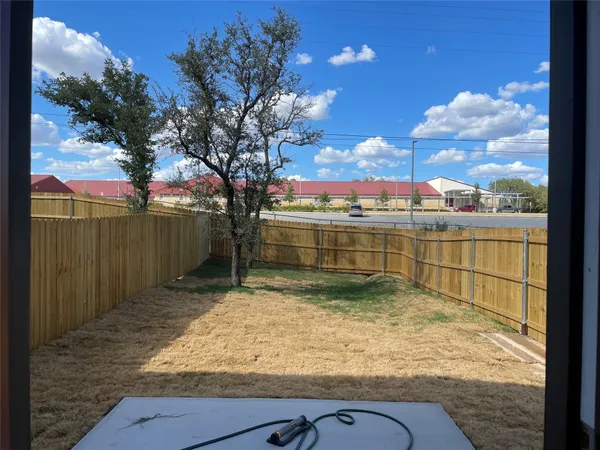 $1,700 | 207 Peruna Drive, Marble Falls, TX 78654