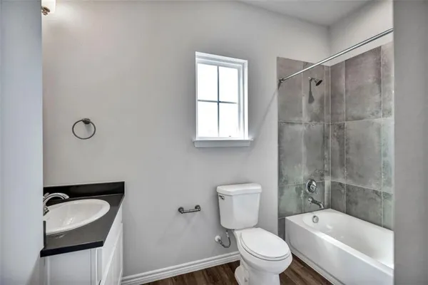 $1,700 | 207 Peruna Drive, Marble Falls, TX 78654