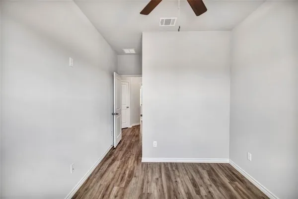 $1,700 | 207 Peruna Drive, Marble Falls, TX 78654