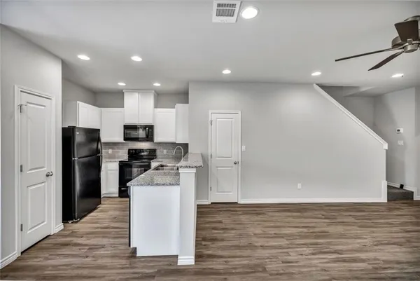 $1,700 | 207 Peruna Drive, Marble Falls, TX 78654