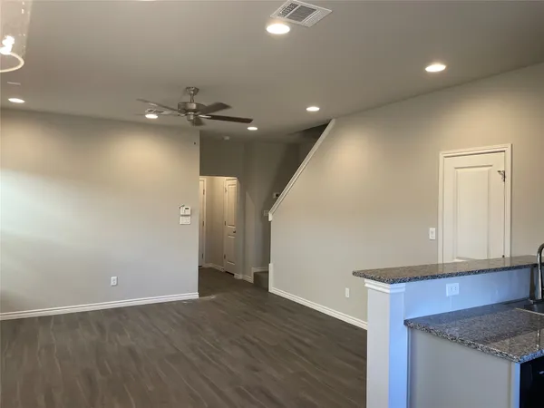 $1,700 | 207 Peruna Drive, Marble Falls, TX 78654