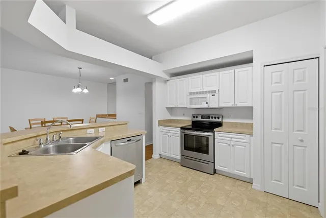 $292,500 | 10529 Northwest 28th Lane, Gainesville, FL 32606