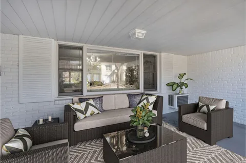 $1,388,000 | 69 Warwick Road, Great Neck, NY 11023