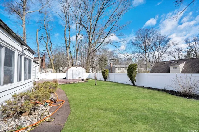 $1,298,880 | 69 Warwick Road, Great Neck, NY 11023