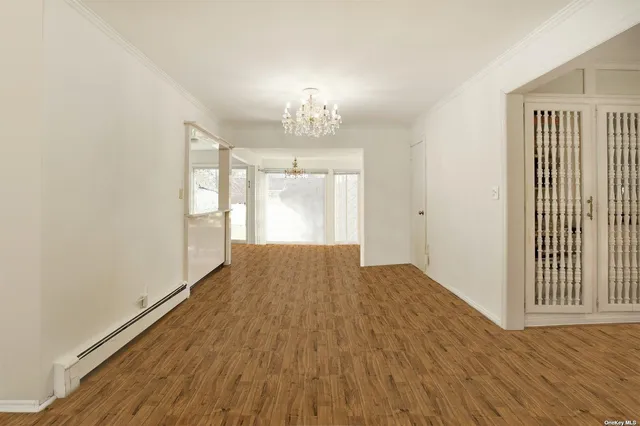 $1,298,880 | 69 Warwick Road, Great Neck, NY 11023