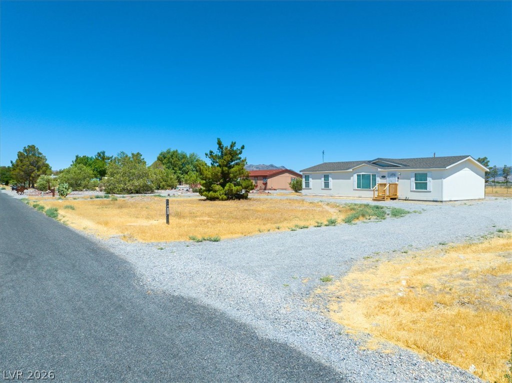 2630 Retread Road Pahrump, NV 89048 - Photo 4 of 95
