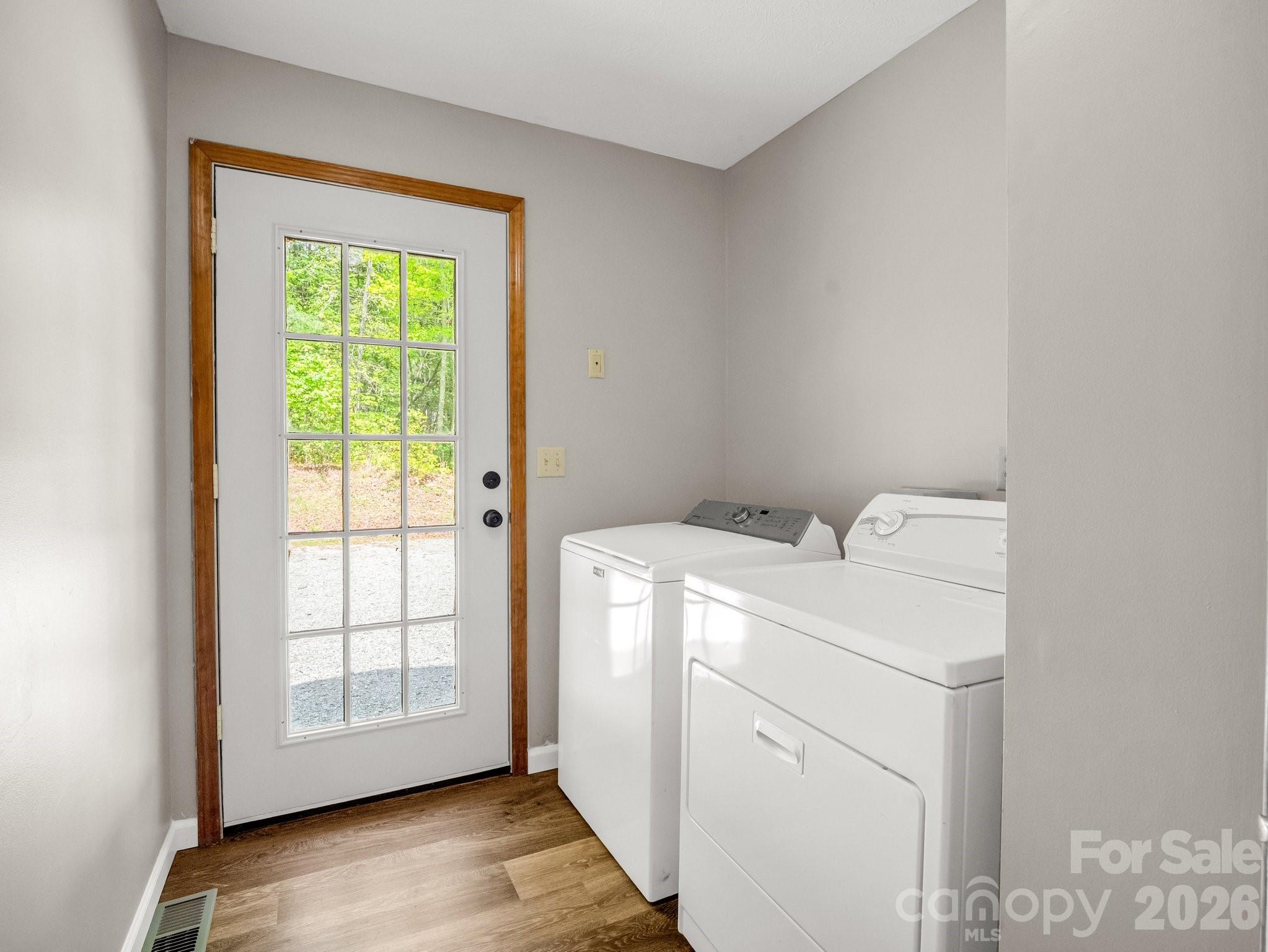 2304 Mountain Page Road Saluda, NC 28773 - Photo 14 of 38