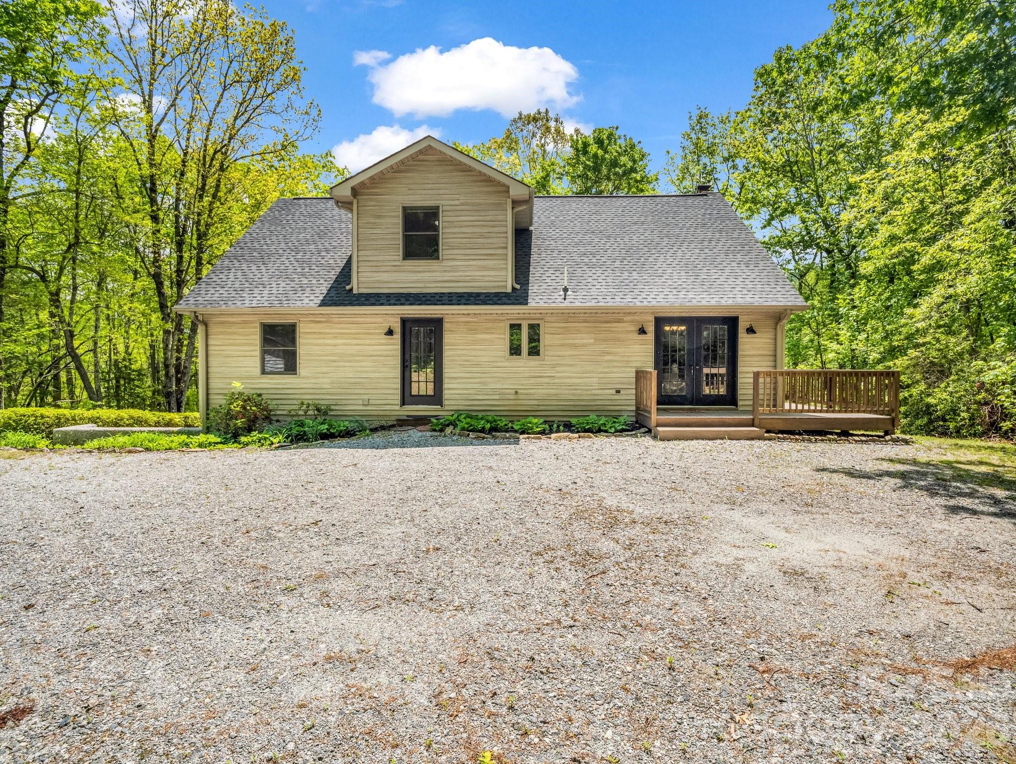 2304 Mountain Page Road Saluda, NC 28773 - Photo 6 of 38