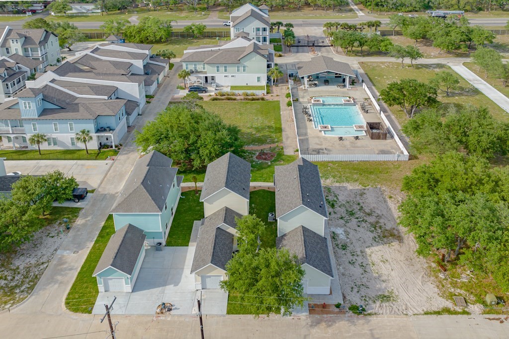 109 Lavaca Circle Rockport, TX 78382 - Photo 2 of 6