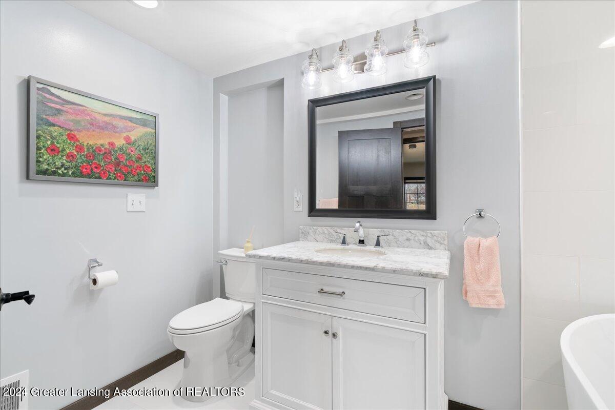 615 Covert Road Leslie, MI 49251 - Photo 21 of 52 46-Media Jett-46