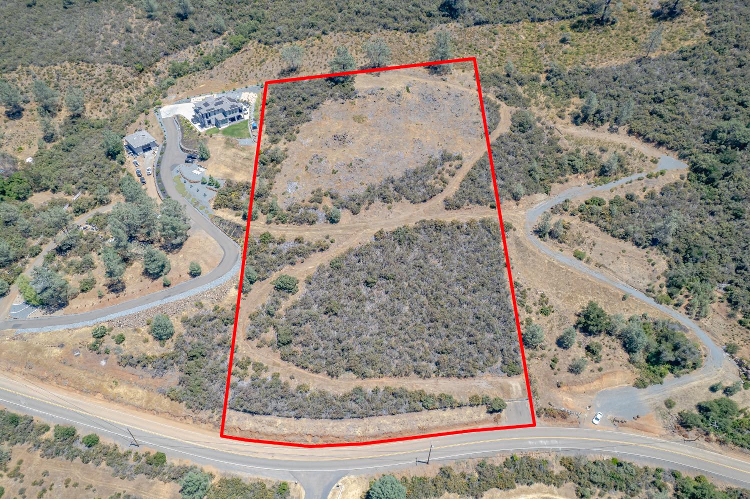 417 Salmon Falls Road El Dorado Hills, CA 95762 - Photo 33 of 47 a bathroom with a bathtub and shower