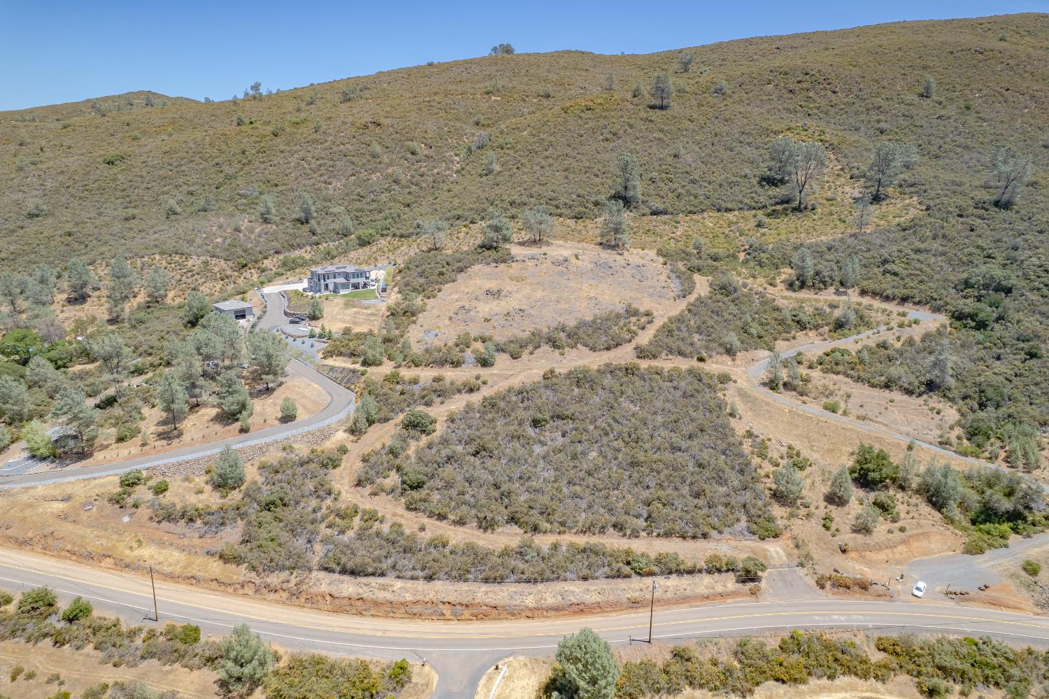 417 Salmon Falls Road El Dorado Hills, CA 95762 - Photo 43 of 47 a view of top of a field