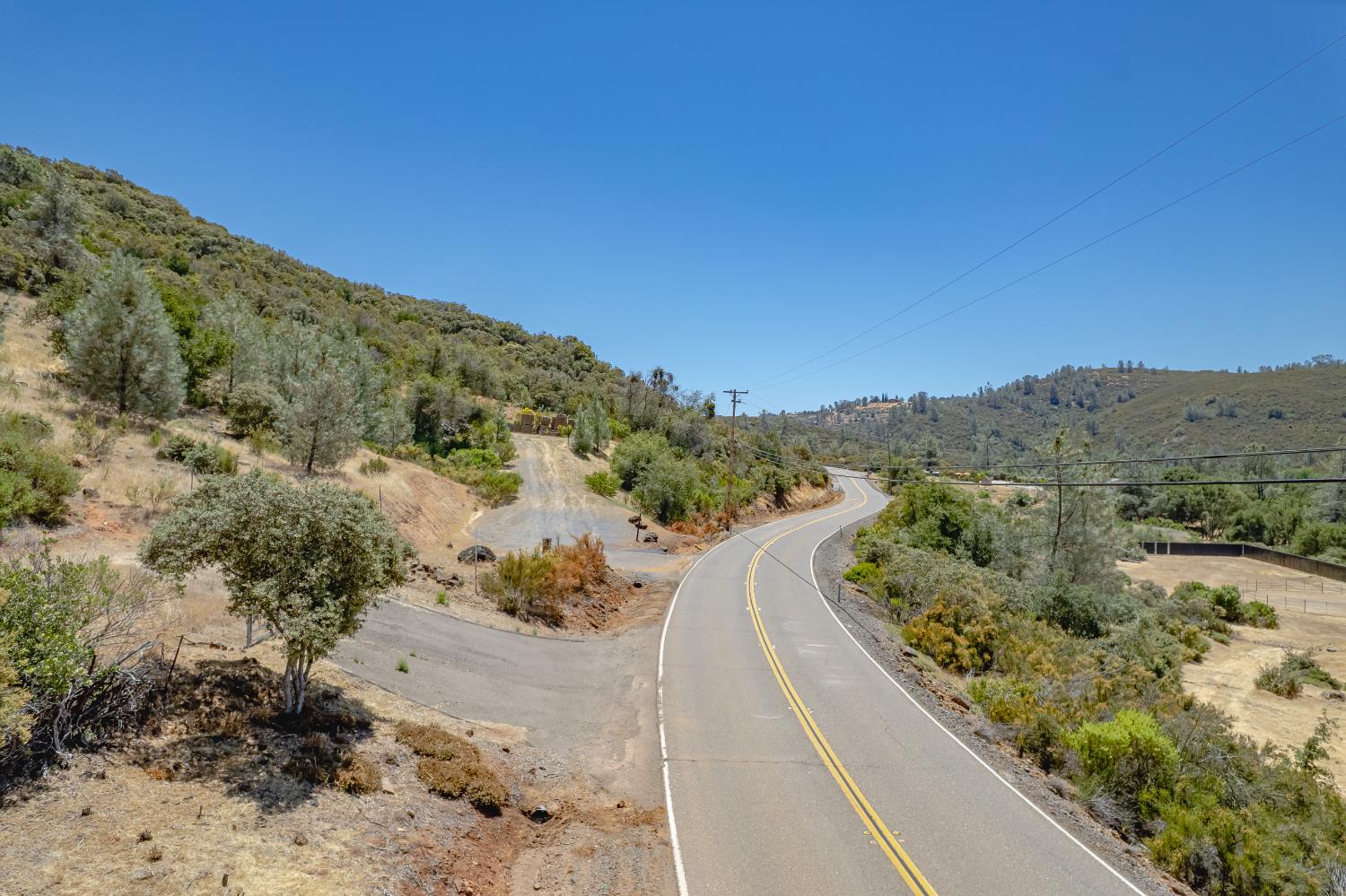 417 Salmon Falls Road El Dorado Hills, CA 95762 - Photo 46 of 47 a view of a forest with a forest