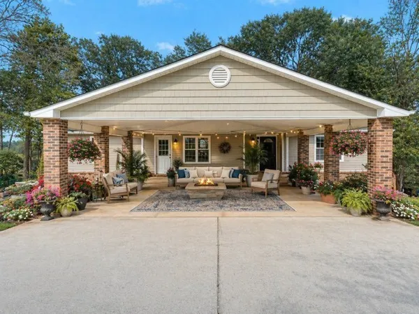 $1,100,000 | 182 Loop Drive, Winchester, TN 37398