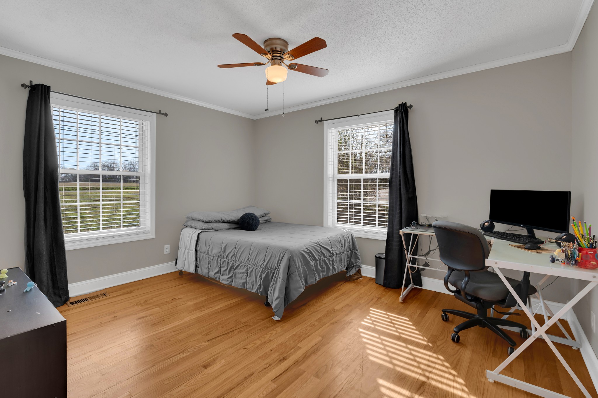 182 Loop Drive Winchester, TN 37398 - Photo 18 of 60 a bedroom with a bed and a window