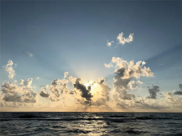 $3,000 | 1230 Gulf Boulevard, Unit 1404, Clearwater, FL 33767