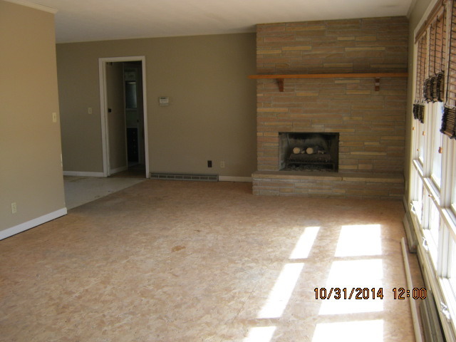 516 Chicago Road Paw Paw, IL 61353 - Photo 3 of 16