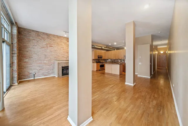 $2,850 | 1631 South Michigan Avenue, Unit 301, Chicago, IL 60616