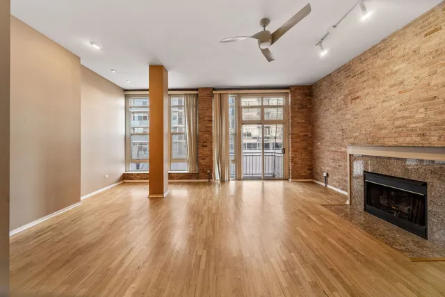 $2,850 | 1631 South Michigan Avenue, Unit 301, Chicago, IL 60616