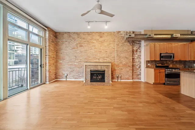 $2,850 | 1631 South Michigan Avenue, Unit 301, Chicago, IL 60616