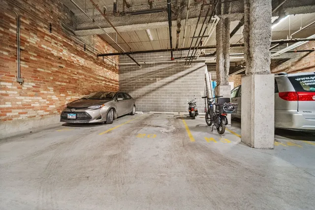 $2,850 | 1631 South Michigan Avenue, Unit 301, Chicago, IL 60616