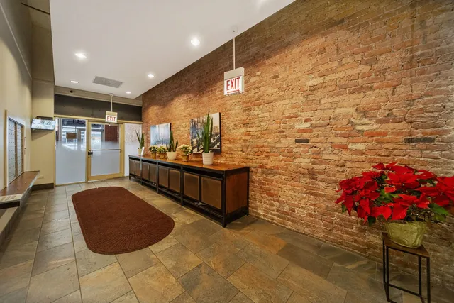 $2,850 | 1631 South Michigan Avenue, Unit 301, Chicago, IL 60616