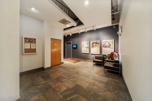 $2,850 | 1631 South Michigan Avenue, Unit 301, Chicago, IL 60616