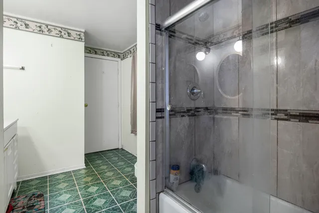 $259,900 | 7605 Manchester Manor, Hanover Park, IL 60133