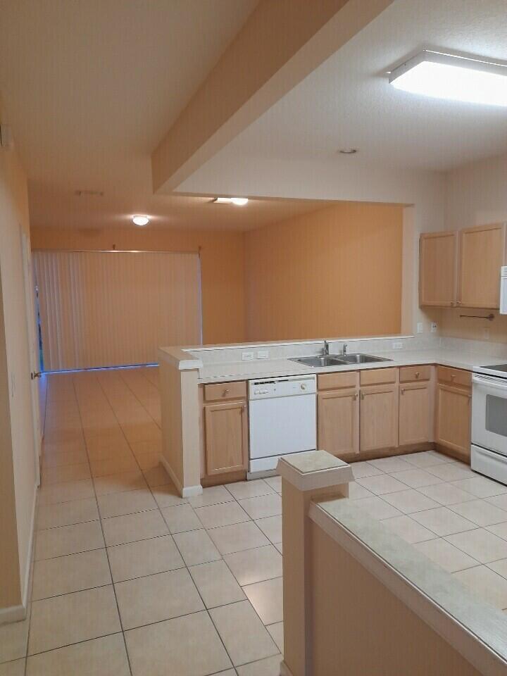 1104 Woodfield Road Greenacres, FL 33415 - Photo 8 of 11 thumbnail_imagejpeg_2