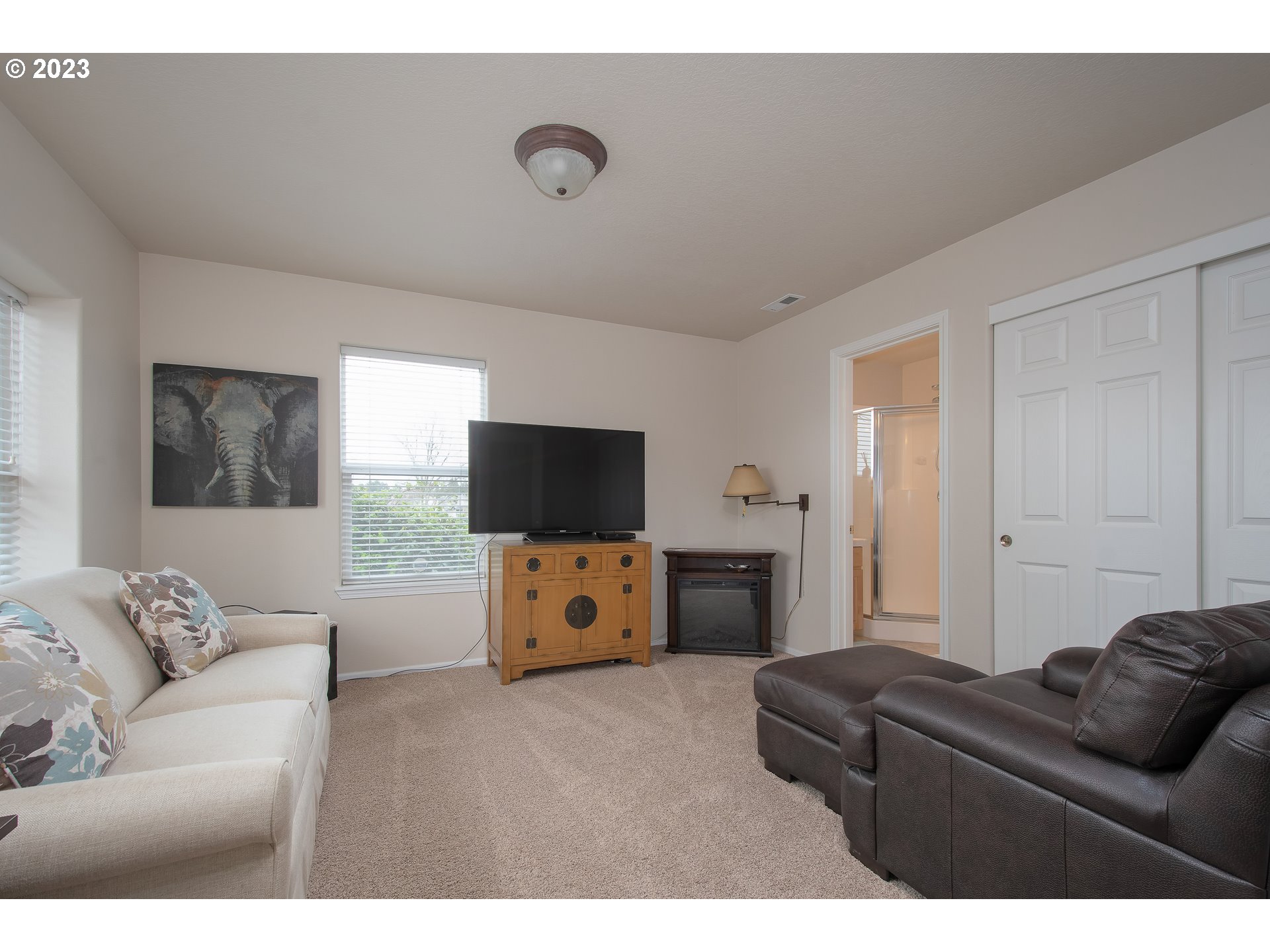 552 Northeast Bridgeton Road Portland, OR 97211 - Photo 8 of 47 Gallery Image 8